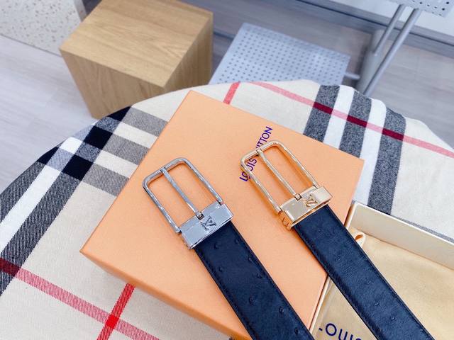 P140路易威登 针扣款为全球最大的高级时尚控股公司以传统手工设计和款式新颖誉满全球此款采用纯牛皮名师制作 双面可用 随心驾驭[奸笑] 附带原版包装 宽度3.4