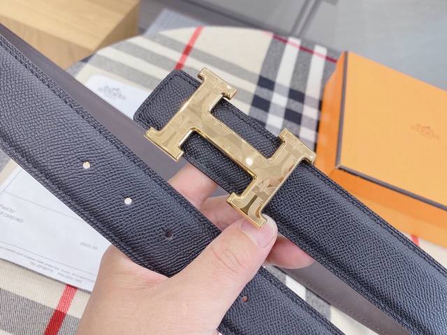 P250爱马仕进口意大利最新原单新款专柜限量上市 娱乐周刊主推款精钢扣 永不褪色 原版的质量 堪比正品质量 系就系正品腰带带身采用优质原版皮辅以卓越高超的现代技