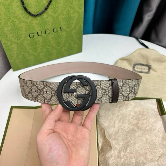 Gucci 古奇 原单高端顶级品质，带身宽度40Mm ，商务休闲款精品腰带，百搭爆款配饰，海外原单精品 ，Gucci Marmont系列每一季都会推陈出新，为灵