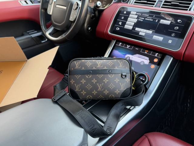 P230 芯片版 高端货 最新款 “ Louis Vuitton ”Lv单肩包路易威登斜挎差包 M46955 Louis Vuitton Alpha Messe