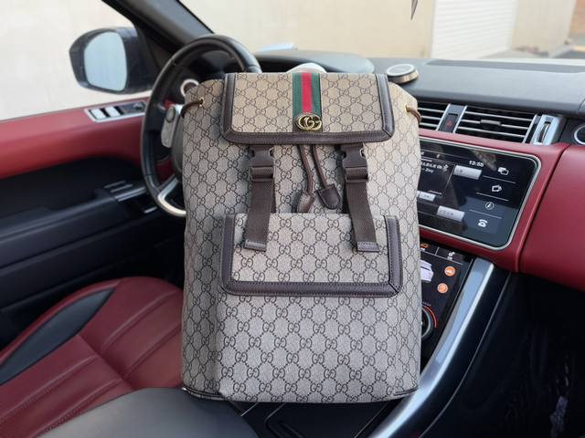 P240 高端货 新款 “ Gucci ”古奇双肩包 Gucci古驰双肩背包 Ophidia 黑色调配件双G徽标 帆布拼皮革滚边 双肩包 中号 男款 乌木色 高