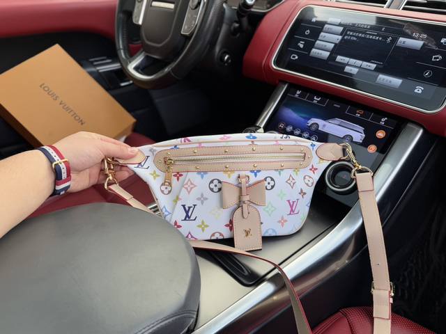 P170 高端货 新款 “ Louis Vuitton”Lv腰包 路易威登斜挎包胸包 M13660 Louis Vuitton X Takashi Muraka