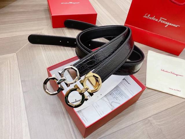 P240 菲拉格慕 皮带将摩登设计与精湛的手工技艺完美结合；打造出风格华贵典雅，实用性和款式并重；3.5Cm宽 搭配最新原版真空电镀五金扣，不易掉色；奢华高贵，
