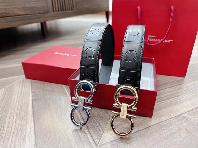 P140 如果不知道送男朋友 送客户 送老公 哪款皮带，选菲拉格慕绝对错不了啦！配正装，多了一份内涵，低调中带着稳。配休闲牛仔裤，多一份阳光帅气，任何年龄都百搭