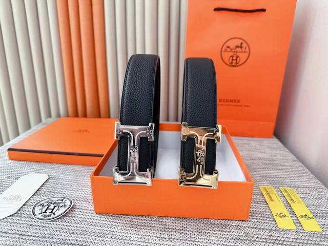 P240 HermèS爱马仕经典元素，正反两面呈现不同色调，扣头金属工艺，经手工打磨而成，环绕细节，定格精彩瞬间。38Mm.皮带腰带
