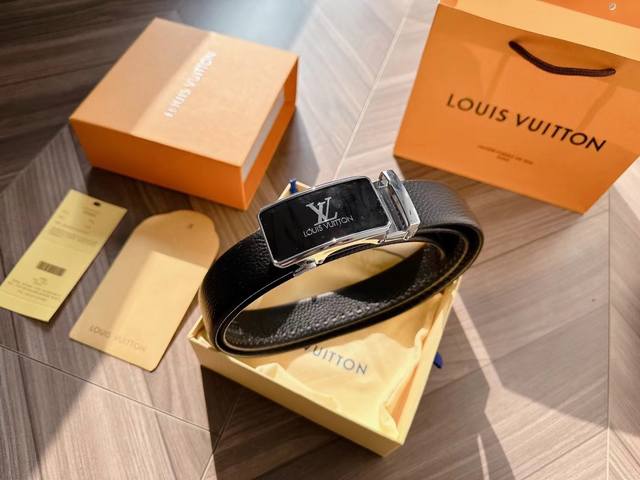 P140 路易威登自动带 滑道 獨家實拍整张牛皮手工縫線完美工藝獨原产皮质制作 手感柔软 上身衬托出你独特的气质 原版包装 独特美感 极强的先锋艺术 风靡全球