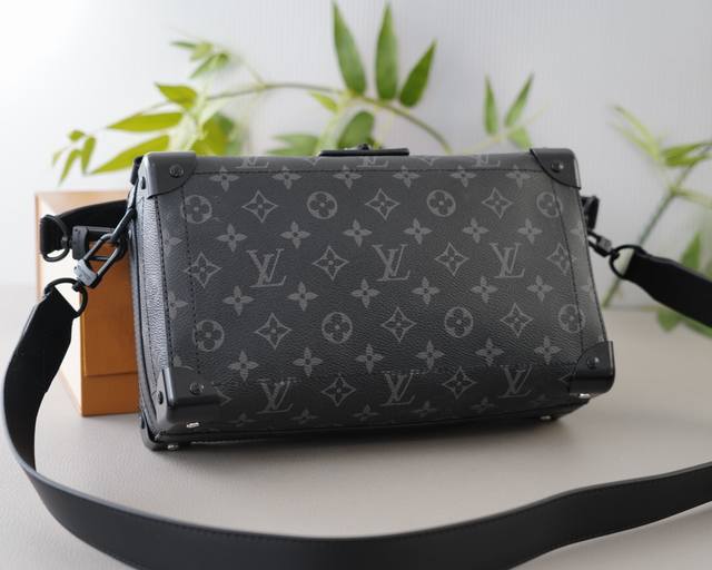 P330 路易威登 官网同步 高版本 斜挎单肩背包 永恒不过时的标志性产品 纯原单牛皮 顶级五金制作 非市面普通版本 今年Lv最爱的款 全部实拍 实用性非常高
