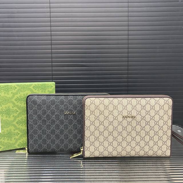 P160 Gucci 古奇 印花手拿包 Gg印花手袋 手包 采用精湛镶嵌细工 实物拍摄 原厂原版面料 配送原版礼盒 18 X 29Cm。