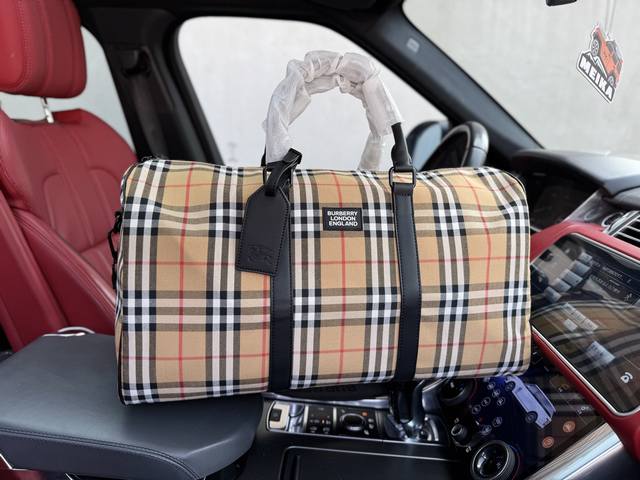 P200 高端货 新款 “ Burberry ”巴宝莉旅行袋 博柏利旅行袋 Keepall 50 老花压印可拆卸可调节肩带 皮革 旅行袋旅行包 男款 黑色 牛皮 P200 高端货 新款 “ Burberry ”巴宝莉旅行袋 博柏利旅行袋 Keepall 50 老花压印可拆卸可调节肩带 皮革 旅行袋旅行包 男款 黑色 牛皮