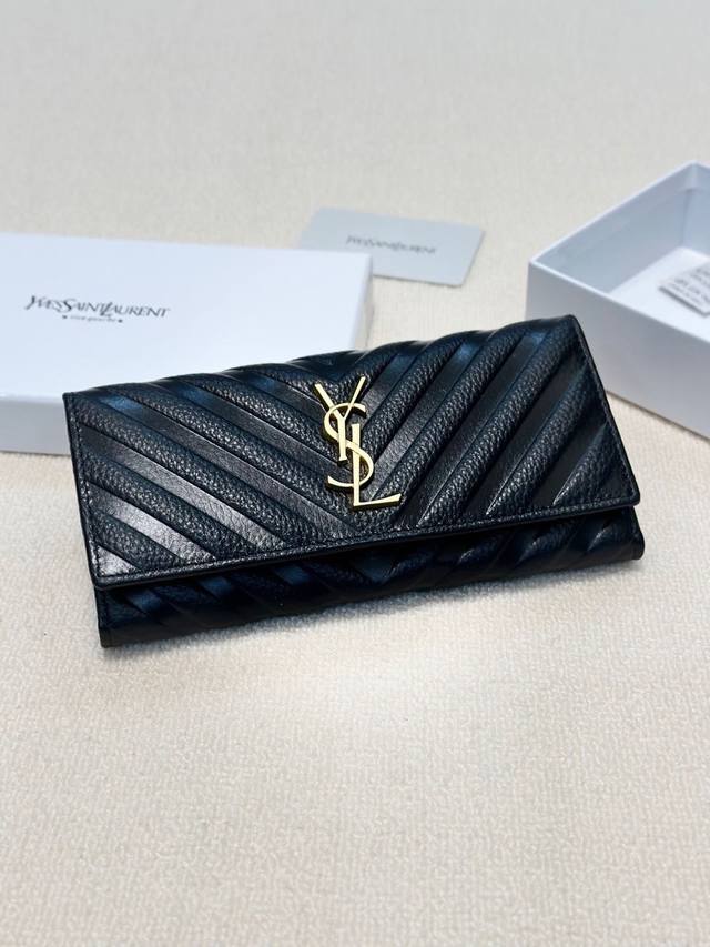 P140颜色 黑尺寸 19X10圣罗兰款钱包进口小牛皮质感一流独一无二风格，实用内阁超美超时尚美女必备单品