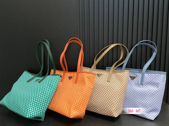 P160 普拉达Prada购物袋 托特包 购物袋 精巧款式 超级满足 适用度假 出街 通勤 旅游 颜值超高 集美必入 尺寸:28*30 P160 普拉达Prada购物袋 托特包 购物袋 精巧款式 超级满足 适用度假 出街 通勤 旅游 颜值超高 集美必入 尺寸:28*30