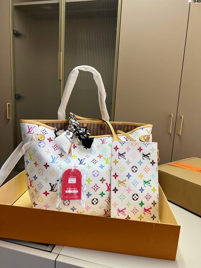 P230 Lv路易威登购物袋 背上秒变气质女神 容量杠杠的 日常出街完全拿捏！ D-63尺寸32×28折叠盒飞机盒