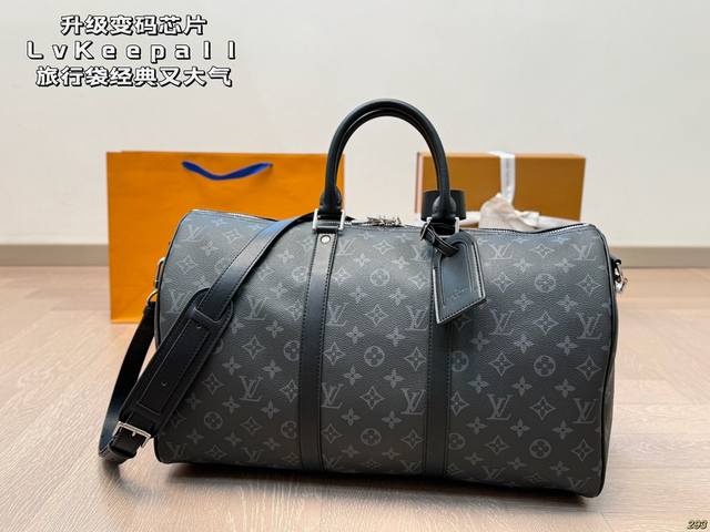P240升级变码芯片 Lv路易威登新款Keepall旅行袋 外观既经典又大气,超酷的一只包 搭配行李箱适合旅行,男女通用~ 容量超大非常实用,简单搭配就很 尺寸 P240升级变码芯片 Lv路易威登新款Keepall旅行袋 外观既经典又大气,超酷的一只包 搭配行李箱适合旅行,男女通用~ 容量超大非常实用,简单搭配就很 尺寸