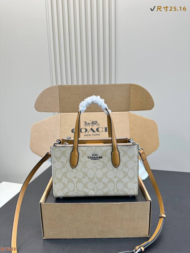 P220 全套包装 蔻驰Coach 1 Vew 超级轻便!Nina托特包配备可拆卸肩带 向肩背司斜挎 经久耐用的百搭款式采用了特别的棉织物打造Mn 尺寸 25. P220 全套包装 蔻驰Coach 1 Vew 超级轻便!Nina托特包配备可拆卸肩带 向肩背司斜挎 经久耐用的百搭款式采用了特别的棉织物打造Mn 尺寸 25.