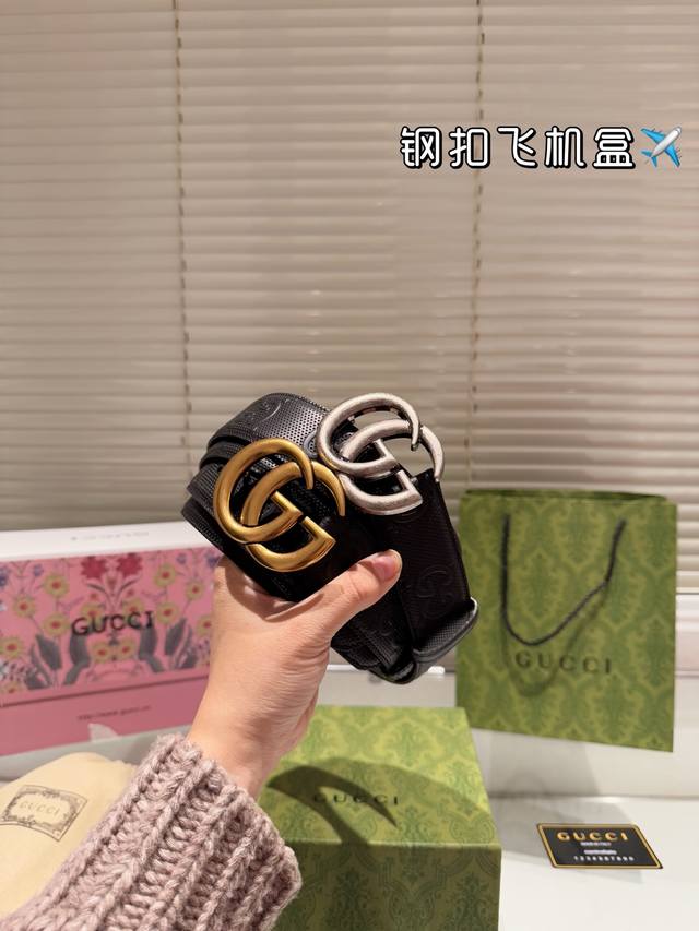 原单飞机盒 P270 高版本！腰带Gucci 牛皮皮带～热门款 男女通用皮带里面最火的版本啦～质量很好 全套包装！五金绝对不褪色 皮带头和专柜一样的哦～ 配礼盒