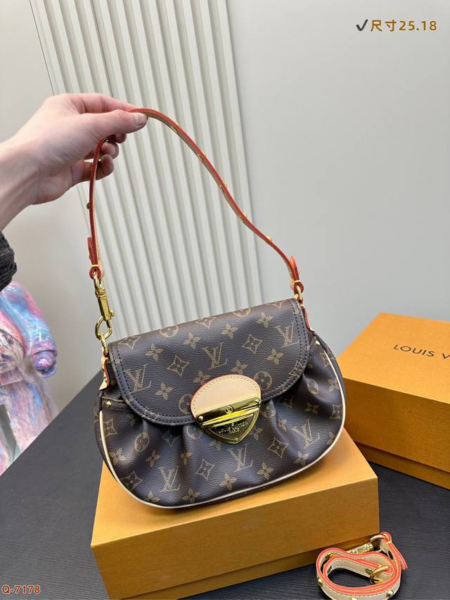 P230 配折叠盒 Lv 复古时尚手袋合集 让你眼前一亮经典花纹搭配复古造型 演绎经典再现～ -每一只手袋心都有别具一格的风格 从西班牙區 传统文化和建筑作品中