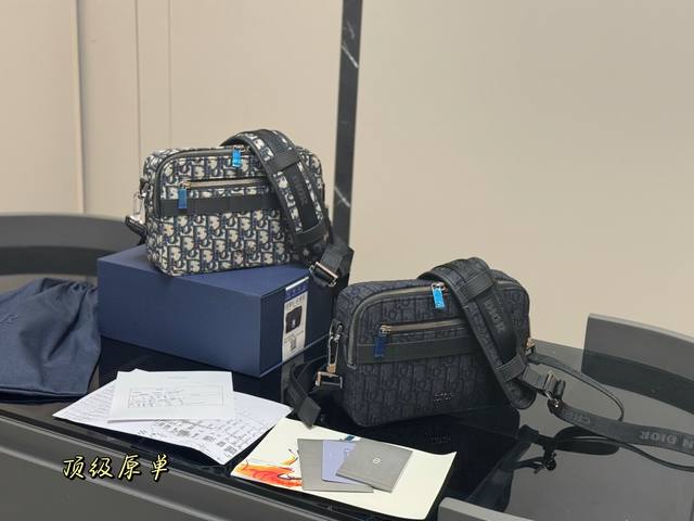 ￥ P270 配原版盒 Size:22.15Cm 迪奥 原版老花相机包 复古很精致... 斜挎 腋下 想入老花的话 Wallet On Chain真的是不错的选