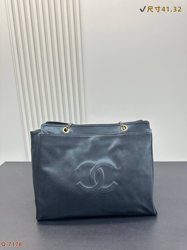 P230 香奈儿Chanel托特包经典造型 无敌可爱 简直无法拒绝 超显气质高级感十足 集美必入款 尺寸41.32