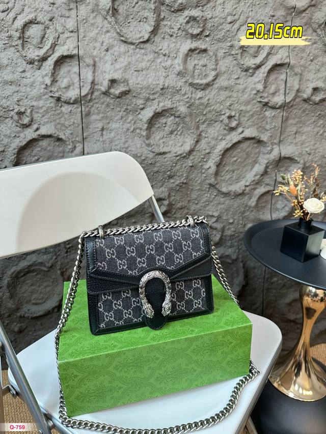 P160 20Cm 折叠礼盒 Gucci酷奇 新品黑酒神 高品质 牛皮版本 这一季刚刚到的新品 很经典 很复古哦！ 双G提花丹宁面料 高级的棕色皮革！ 牛仔的质