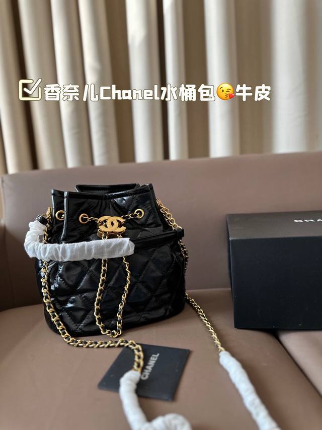 P290 香奈儿Chanel水桶包 牛皮 手感超级好 原版五金 超级大牌 人手必备，明星热捧，精匠之作 尺寸22*21折叠盒