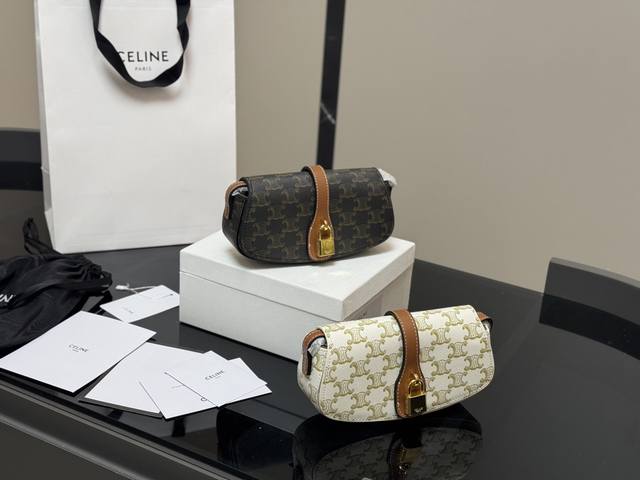 ￥ P180 配盒 尺寸：20.10Cm 赛琳 锁头包！配牛皮 很高端！很高级 很适合街拍！