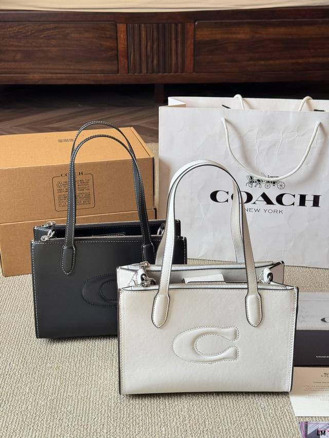 牛皮版本 P200 Coach 1 2025 Vew 超级轻便！Nina托特包 配备可拆卸肩带 向肩背司斜挎 经久耐用的百搭款式采用了特别的棉织物打造 尺寸24