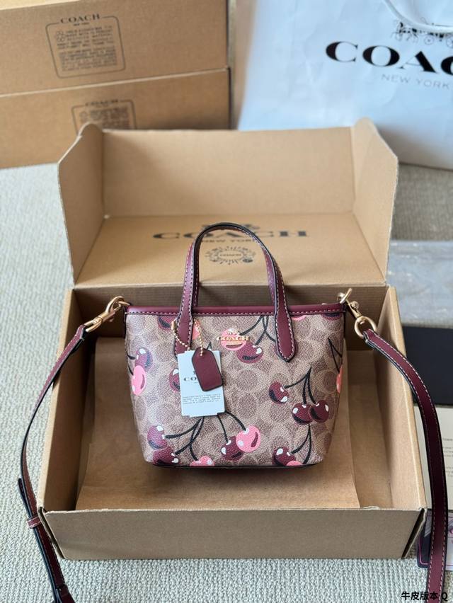 牛皮版本 P180 Coach 呀！这么可爱的 City小托特包 蔻驰九月新品来小托特包啦！ City 系列迷你号！！好乖好乖 尺寸16 16Cm