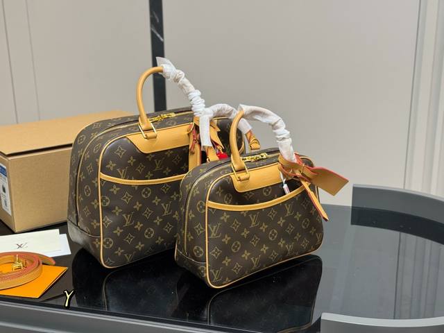 ¥ P240 ¥ P250 配包装 Size:26.20Cm35.25Cm Lv 中古珍妮包 ! 复刻版 高品质 长肩带!大小号! 统统都有!! ¥ P240 ¥ P250 配包装 Size:26.20Cm35.25Cm Lv 中古珍妮包 ! 复刻版 高品质 长肩带!大小号! 统统都有!!