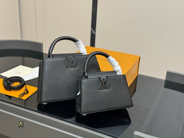 ￥ P200 ￥ P210 配折叠盒 Size ：20*14Cm 小 27*20Cm 大 L家 Capucines手袋 全粒纹Taurillon牛皮裁制 感觉低