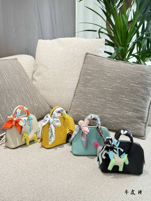 P340 Jennie同款 自从这爱，上纯白Bolide，审美就算清清爽爽休闲减龄6A 不怪Jennie可以成为那么热门门的风向标，她的包品确实很绝 爱马仕这只