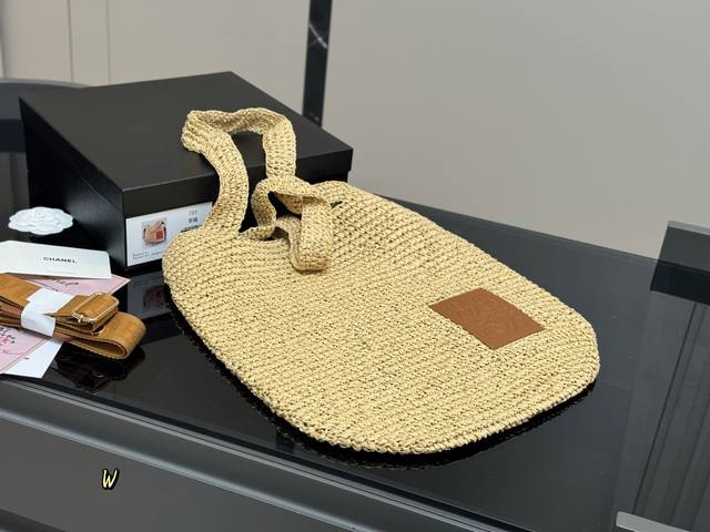 ￥ P190 配盒 罗意威Loewe 草编托特包 尺寸:38.37Cm