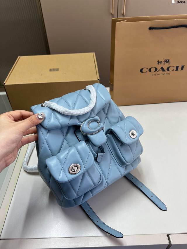 P250 Coach 蔻驰 Tabby双肩包 也太软软糯糯了吧！ 简直是小清新 百搭双肩！！ D-304 尺寸22×22飞机盒