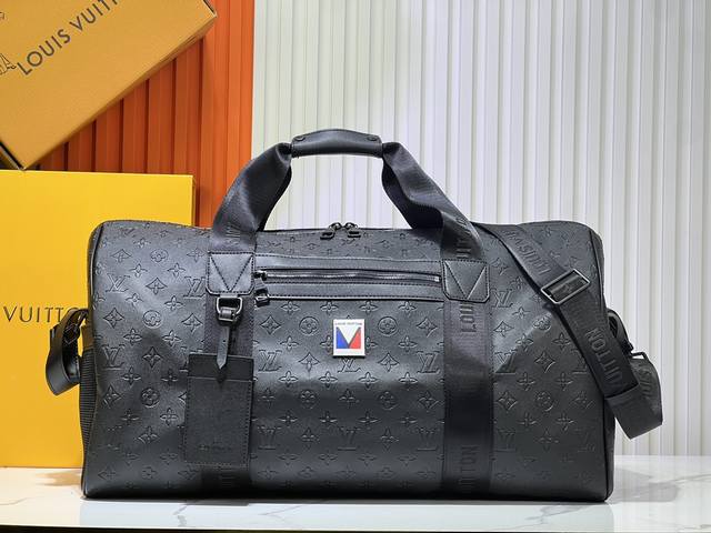 批290M41416 本款 Keepall Sport 旅行袋出自第 37 届美洲杯帆船赛系列,为防水 Monogram Storm 帆布压印细腻 Monogr 批290M41416 本款 Keepall Sport 旅行袋出自第 37 届美洲杯帆船赛系列,为防水 Monogram Storm 帆布压印细腻 Monogr