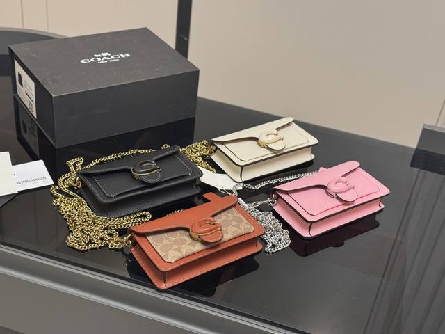 ￥200 配盒 coach|蔻驰酒神新 款小号Tabby 火了很多年的Tabby酒神出小号啦 手提和斜挎，依然可以两用 超喜欢Mini的小包包 对小包没有抵抗