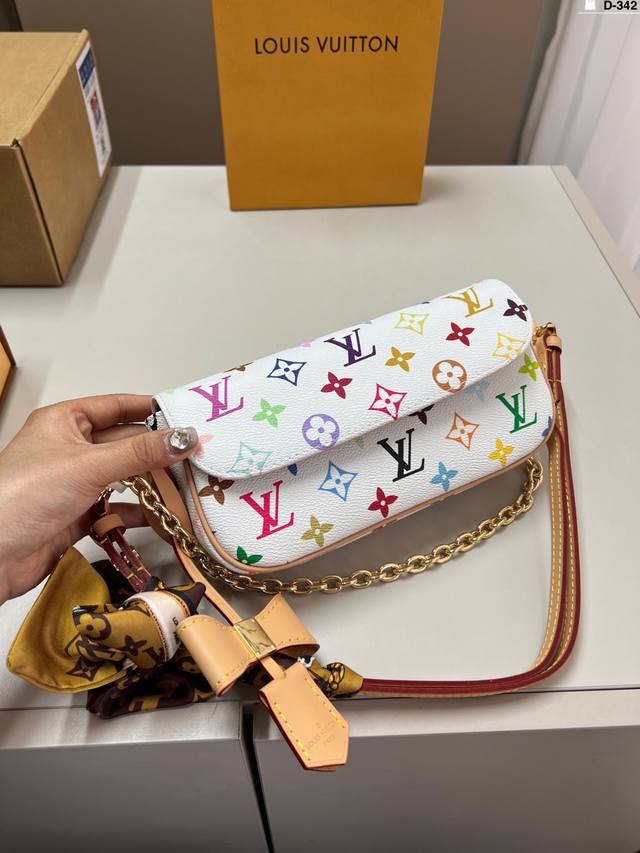 p200 lv麻将包Ivy 实物绝对惊艳到你 满足你任何穿搭 时尚潮流 d-342尺寸22×10 折叠盒飞机盒