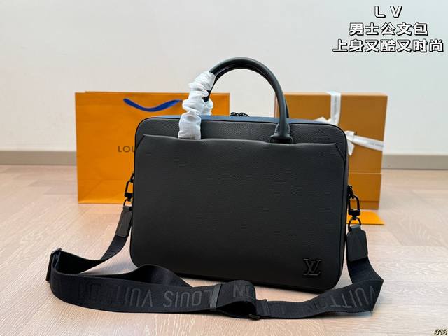 p400 lv男士公文包 上身又酷又时尚 容量超级可 任何风格都可轻松驾驭 尺寸39 29