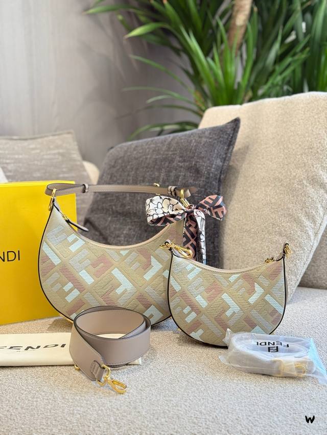 p230P200 fendi月亮包月牙包原版刺绣 大号27Cm 小号20Cm折叠盒配丝巾