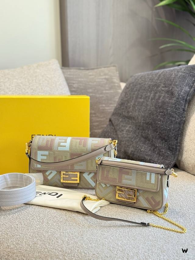 p220P210 fendi老花法棍包大号28Cm小号20Cm 原版刺绣礼盒包装 带丝巾