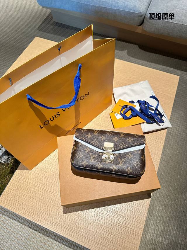 p380 lv路易威登Mini老花小邮差 pochette Metis East West ■尺寸: 21.5*13.5*6Cm■ mini小邮差延续经典元素的