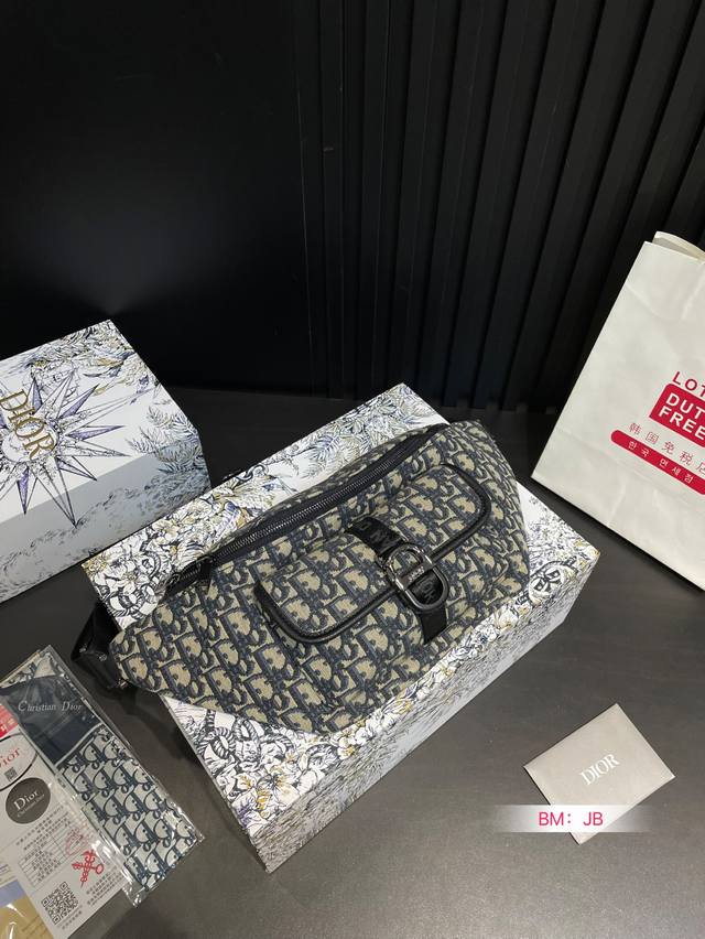 p180 配折叠礼盒 dior 迪奥 高品质Oblique提花布 Cd刺绣针织腰包 男女通用斜挎包 胸包 采用精湛镶嵌细工经典百搭 实物拍摄 尺寸30*18