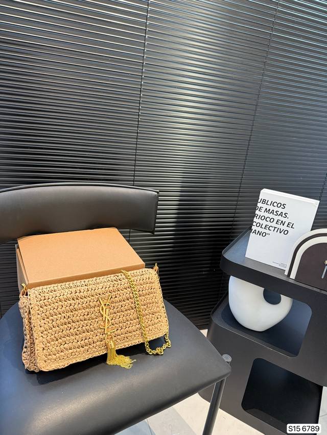 p150 配盒子 圣罗兰编织链条包款 圣罗兰编织腋下包Ysl 编织流苏包 可腋下 斜挎 手感超级好 尺寸 28 16 货号6789 p150 配盒子 圣罗兰编织链条包款 圣罗兰编织腋下包Ysl 编织流苏包 可腋下 斜挎 手感超级好 尺寸 28 16 货号6789