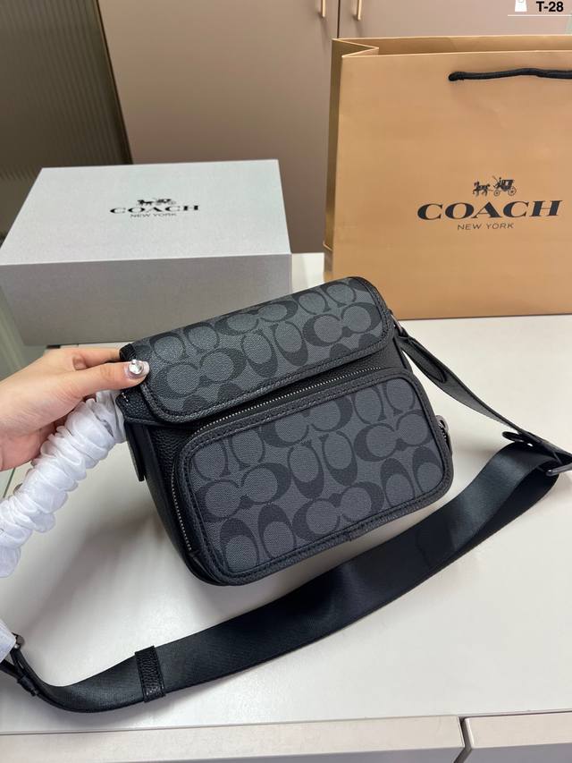 p230 coach蔻驰相机包翻盖单肩包 时尚百搭款式 不挑年龄段 t-28尺寸21×17折叠盒
