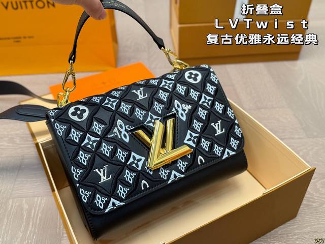 p180折叠盒 原版五金带Logo lvtwist新款包包 复古优雅 永远的经典 正式休闲皆可 日常通勤无压力 尺寸：23 16