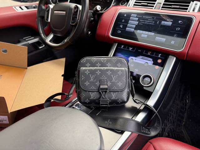 p140 芯片版高端货 新款 “ Louis Vuitton ”Lv单肩包 路易威登单肩包 M12516 Louis Vuitton Getaway Monog p140 芯片版高端货 新款 “ Louis Vuitton ”Lv单肩包 路易威登单肩包 M12516 Louis Vuitton Getaway Monog