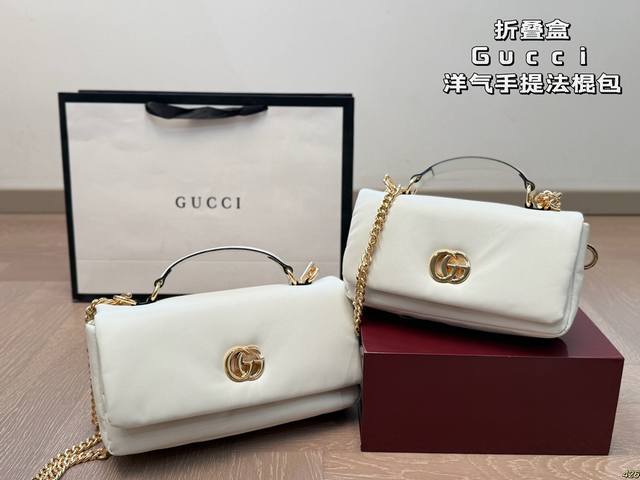 ¥200/¥200折叠盒 酷奇Gucci 手提法棍包 最火爆的元素 氛围感瞬间拉满,洋气百搭 配长肩带,斜挎可手提 今年妥妥的包王无疑了 尺寸:26 14/22 ¥200/¥200折叠盒 酷奇Gucci 手提法棍包 最火爆的元素 氛围感瞬间拉满,洋气百搭 配长肩带,斜挎可手提 今年妥妥的包王无疑了 尺寸:26 14/22