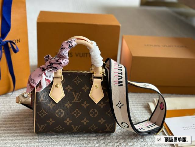 原单版280 lv Speedy20枕头包 新款Speedy20，宝藏尺寸，因为20的尺寸不大也不小，容量也特别 对于嫌弃Speedy25太大，Nano16Cm