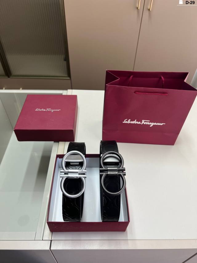 p160 菲拉格慕 男士牛皮腰带 d-29全套包装+手提袋