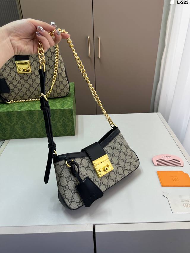 小P210 gucci酷奇Padlock方锁链条包 木梳小镜子 独特的艺术气息颜值高 集美必入 l-223尺寸26×12/33×22折叠盒