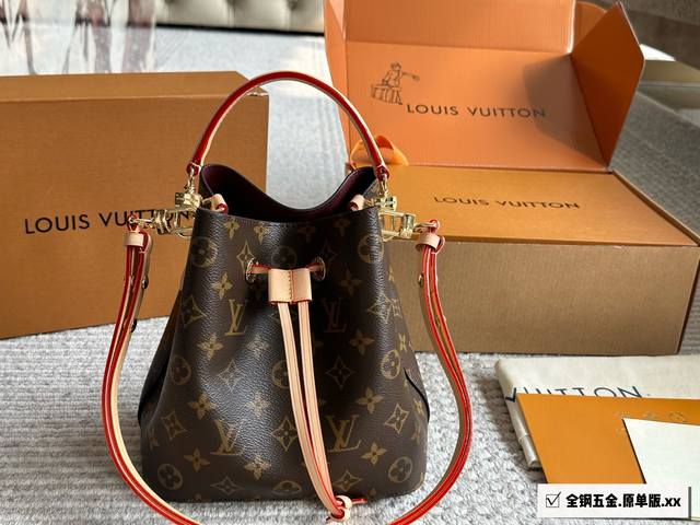 p380 高版 lv一秒Get神仙姐姐同款V lv Speedy Nano T+从时尚角度.上说它符合大家的审美，既轻便耐用又超级能装极简的包身适合各种年龄.段