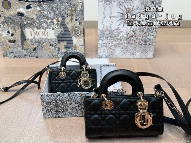 ￥240/￥230折叠盒 迪奥新款戴妃Ladyd-Joy 呈现复古摩登风尚 dior彰显个性气质 尺寸 22 11/16 10